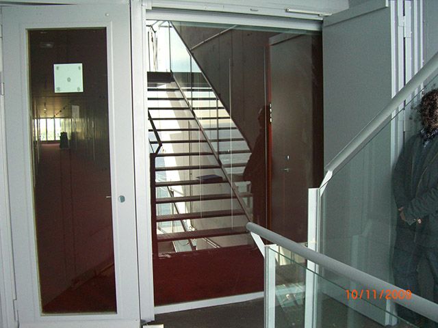Conjunto especial de vidrio para escalera exterior1