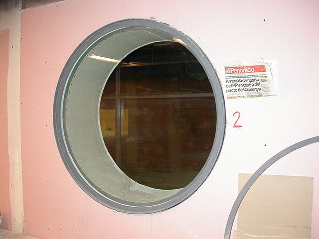 Fijo de vidrio cortafuegos curvado1