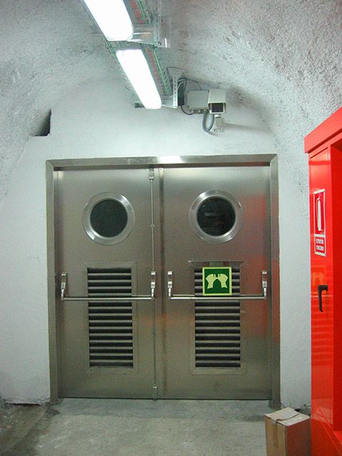 Puerta cortafuegos evacuación tuneles1